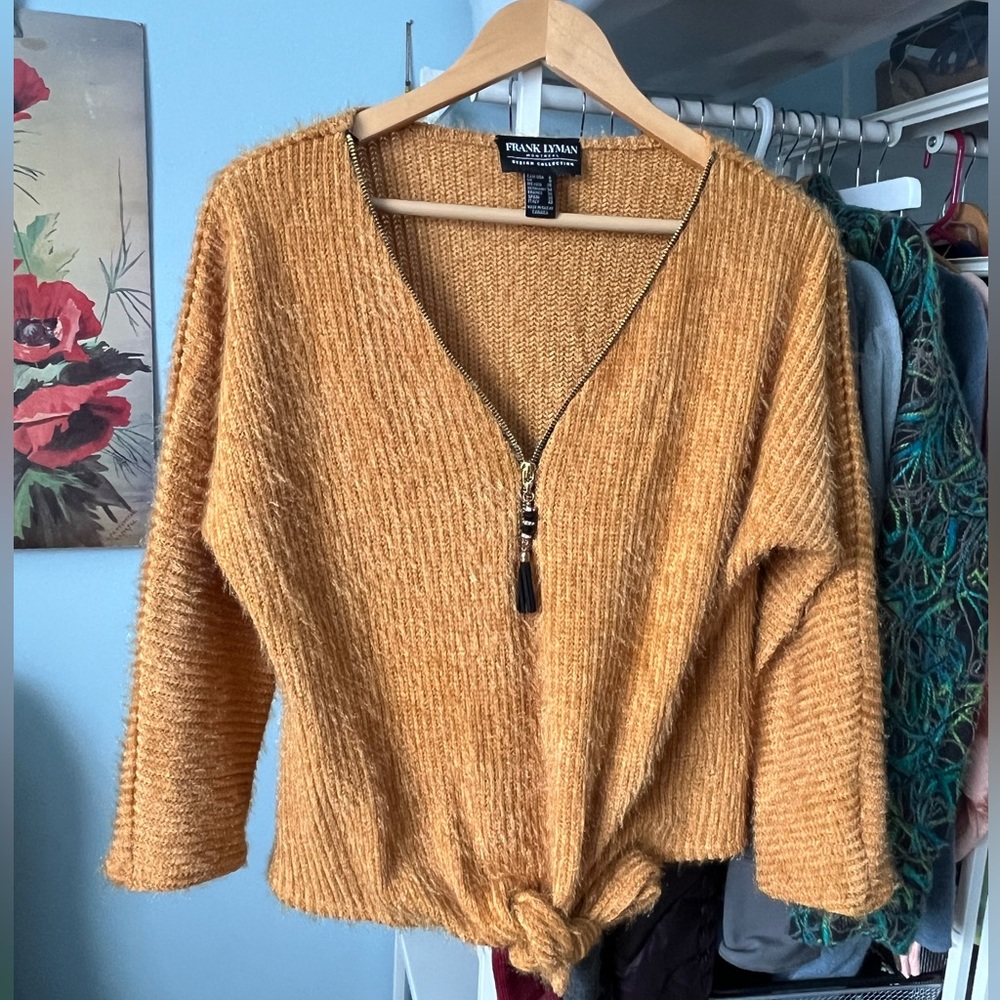 -Frank Lyman Pullover